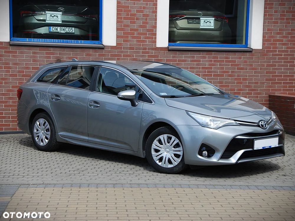 Toyota Avensis - 20