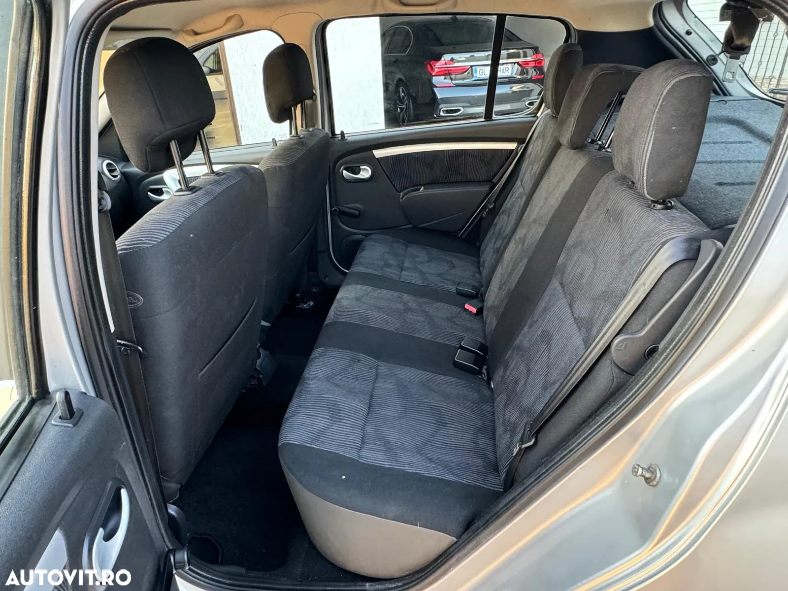 Dacia Sandero 1.6 MPI Laureate - 10