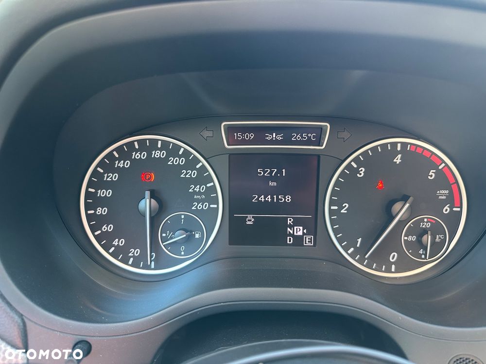 Mercedes-Benz Klasa B 180 CDI 7G-DCT - 27