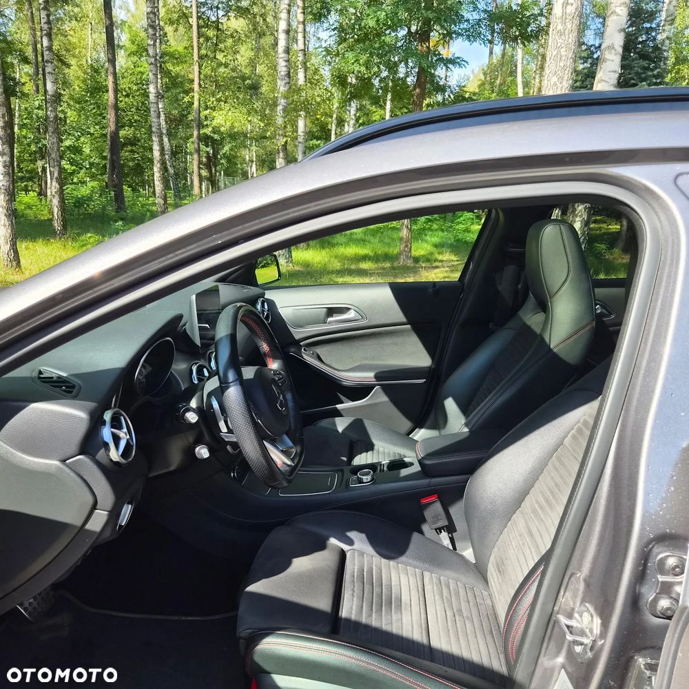 Mercedes-Benz GLA 220 4-Matic - 15