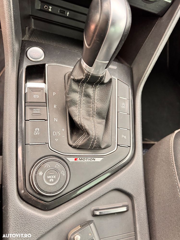 Volkswagen Tiguan 2.0 TDI SCR 4MOTION (BlueMotion Techn.) DSG Highline - 31