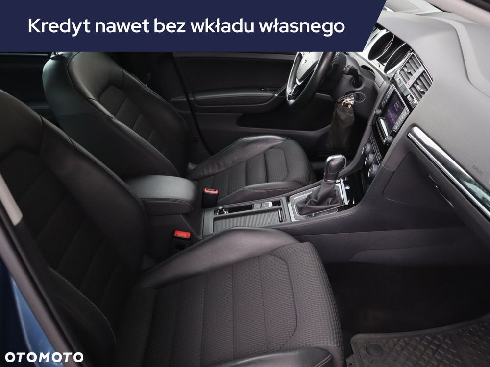 Volkswagen Golf - 11