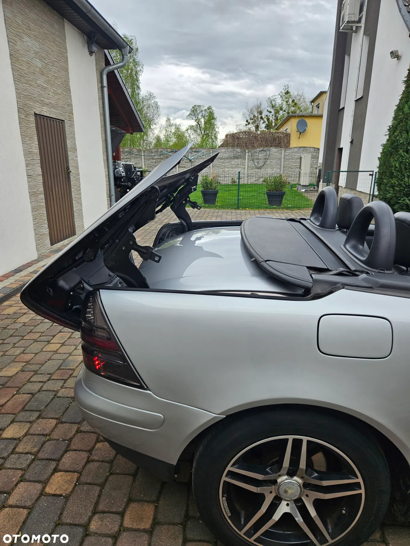 Mercedes-Benz SLK 200 - 25