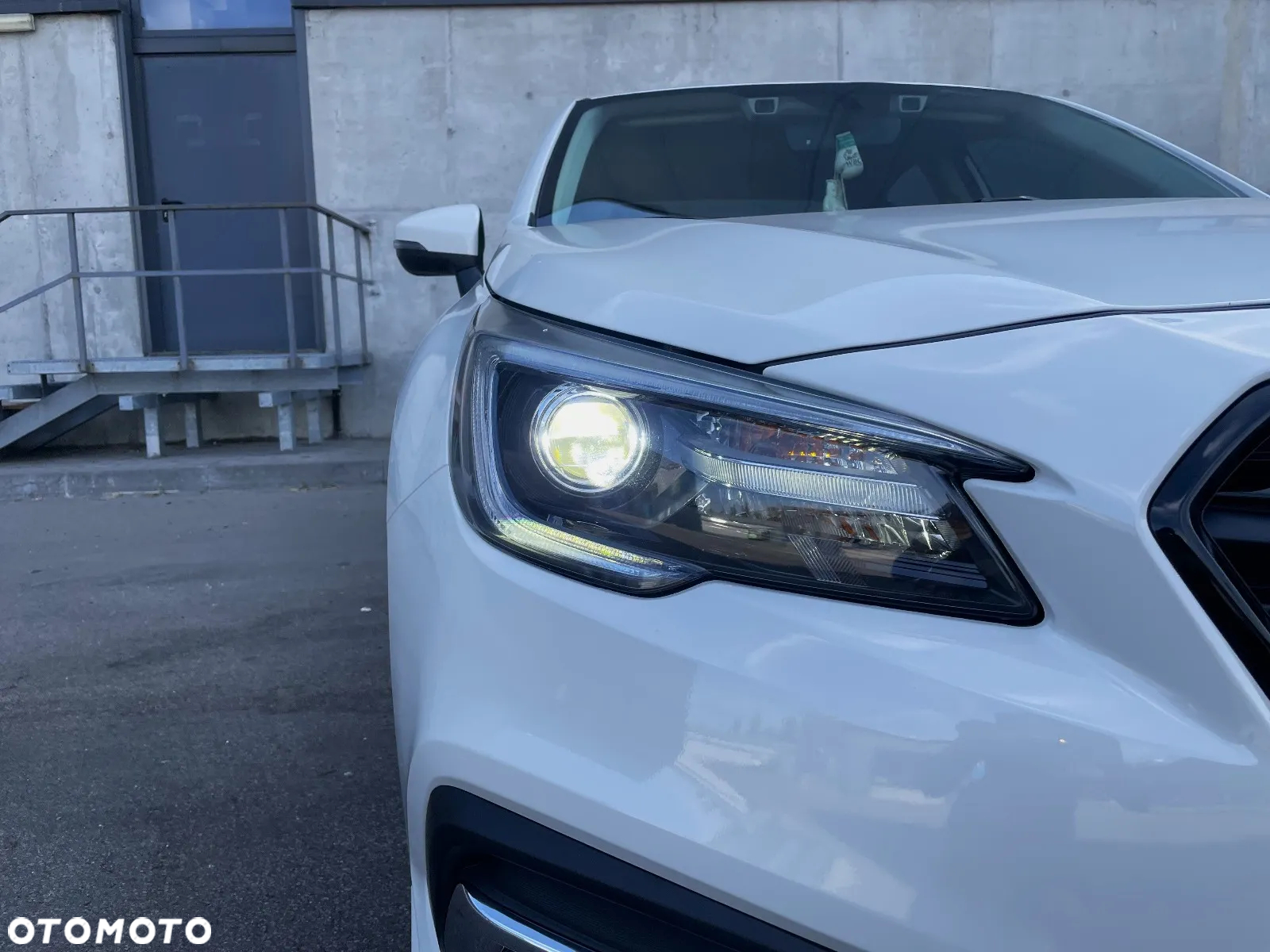 Subaru Legacy - 11