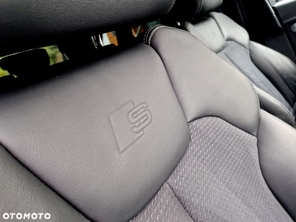 Audi Q5 50 TFSIe quattro S tronic S line - 22