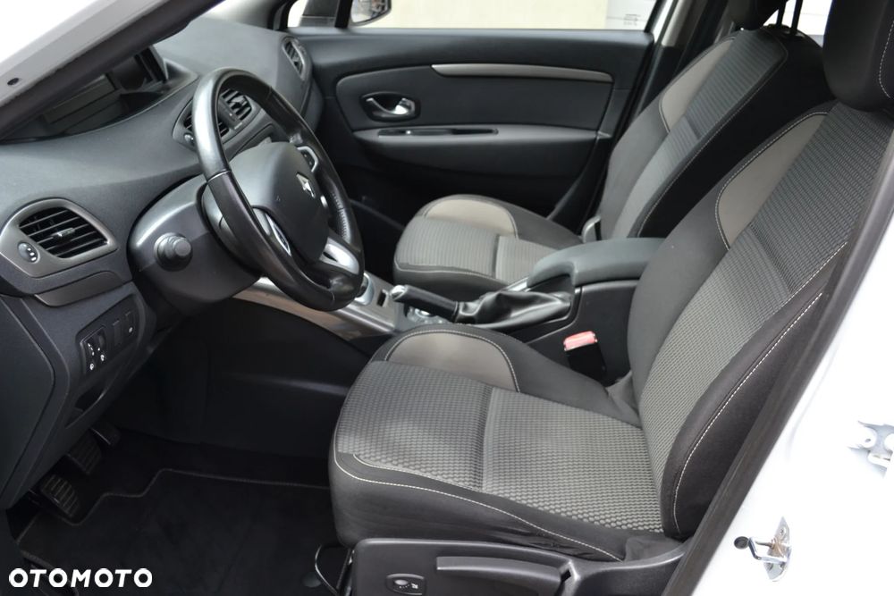 Renault Scenic Energy TCe 115 S&S Xmod Bose Edition - 17