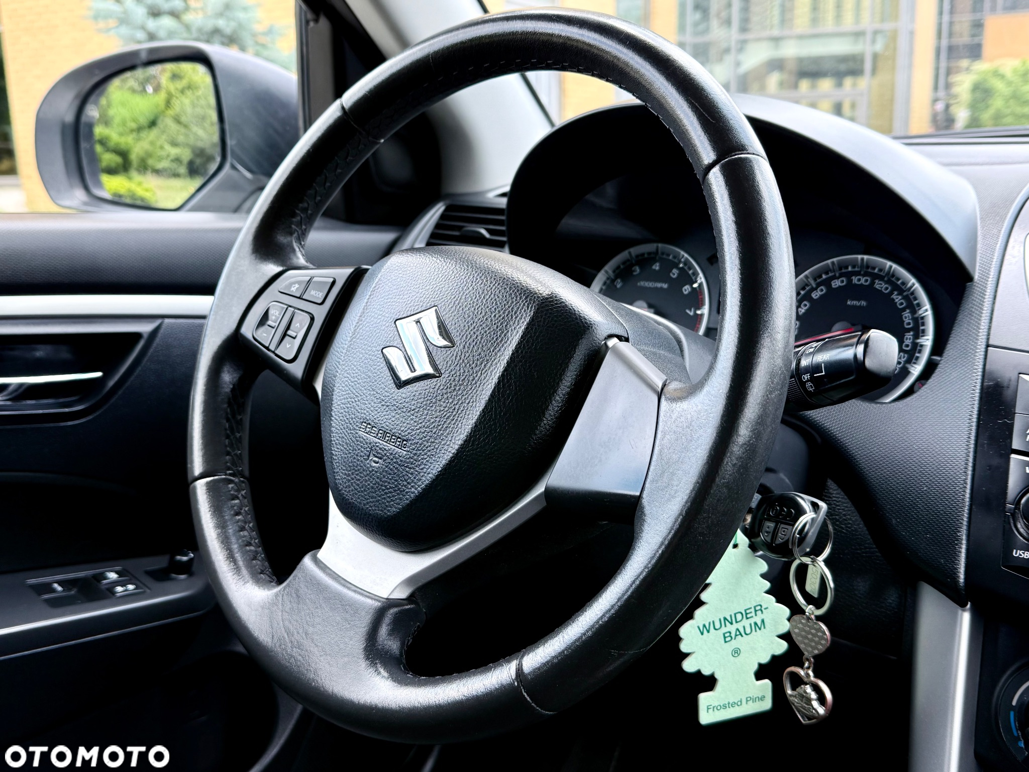 Suzuki Swift 1.2 Premium - 18