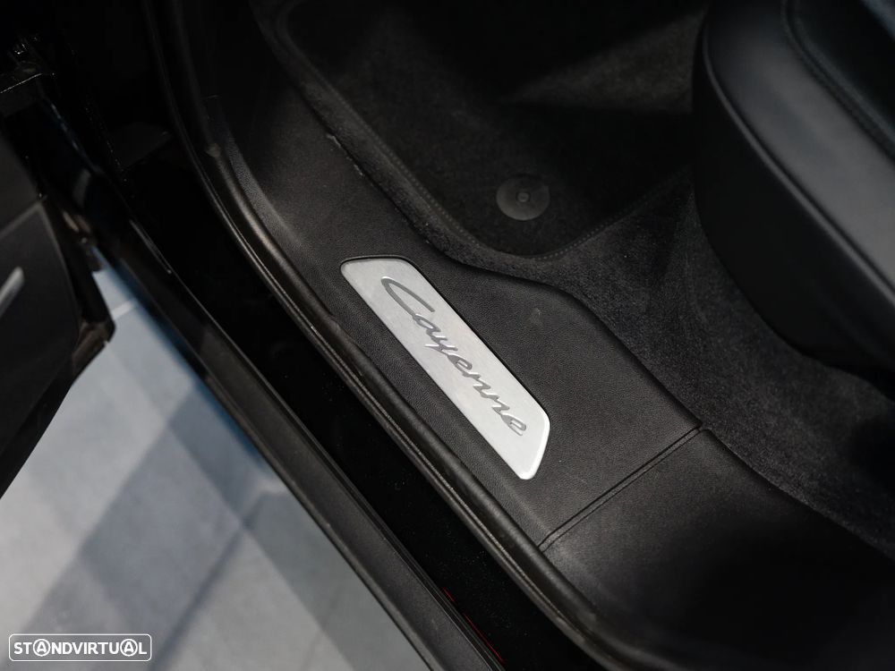 Porsche Cayenne Coupé E-Hybrid - 45