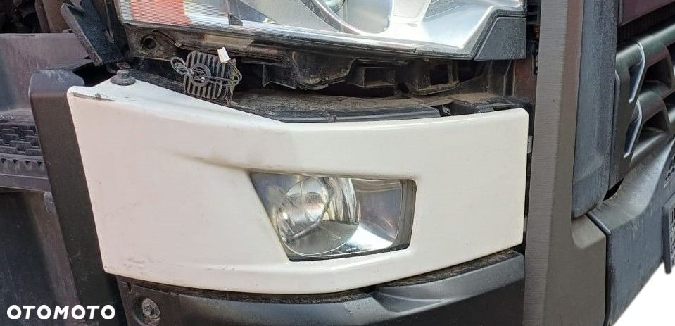 RENAULT T GAMA RANGE HALOGENU NAKŁADKA OKULAR MASKOWNICA KRATKA PRAWA - 2