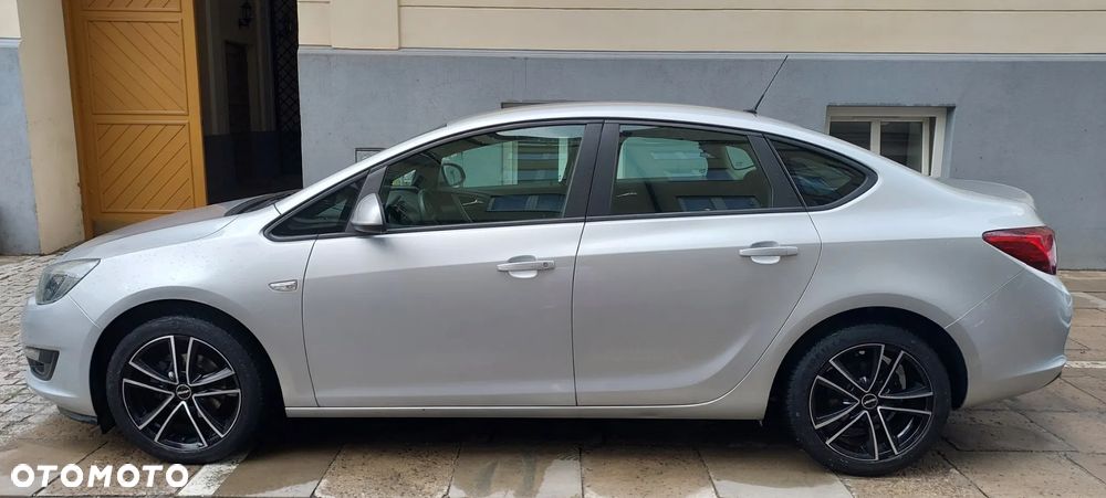 Opel Astra 1.4 Turbo Edition - 3