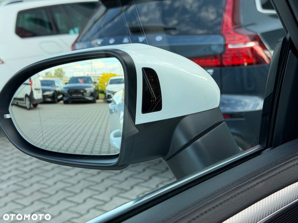 Volkswagen Arteon 2.0 TDI SCR 4Motion DSG R-Line - 33