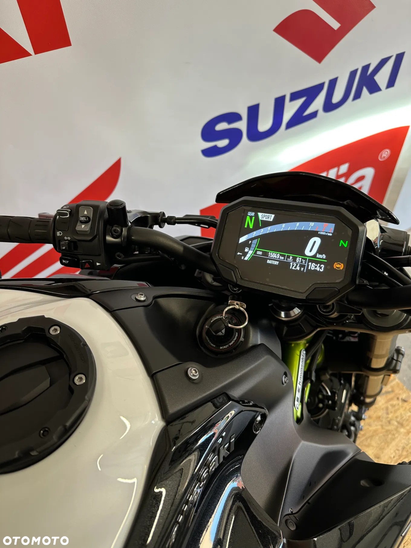 Kawasaki ZR - 8