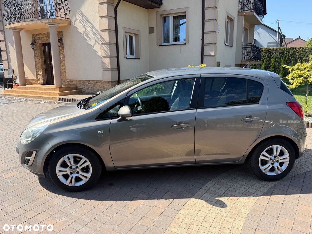 Opel Corsa 1.4 16V Active - 12