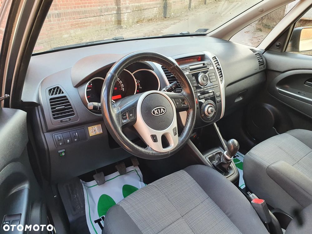 Kia Venga 1.4 M - 11