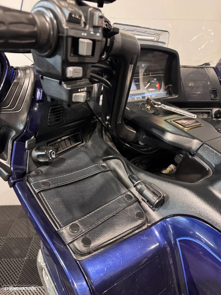 Honda Goldwing GL 1500 - 21