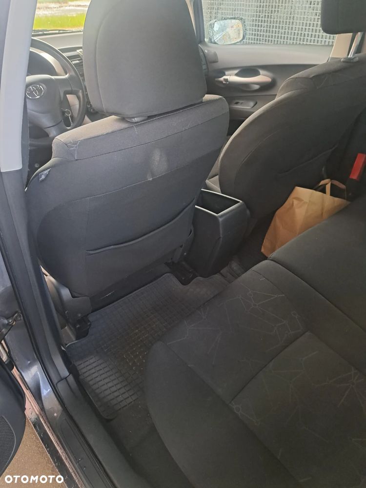 Toyota Auris 1.33 VVT-i Terra - 3