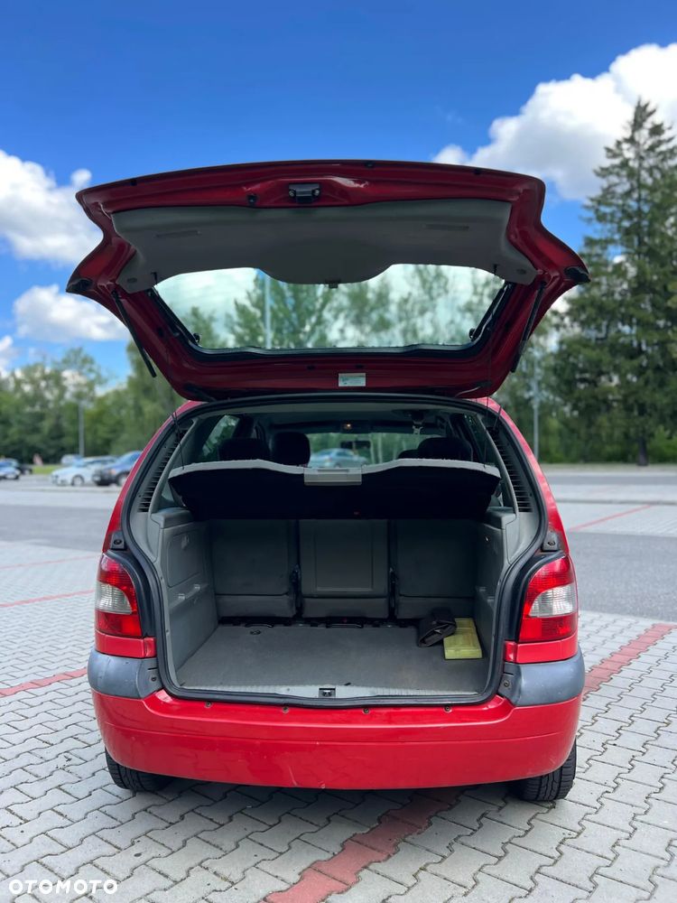 Renault Scenic 1.6 16V Family - 7