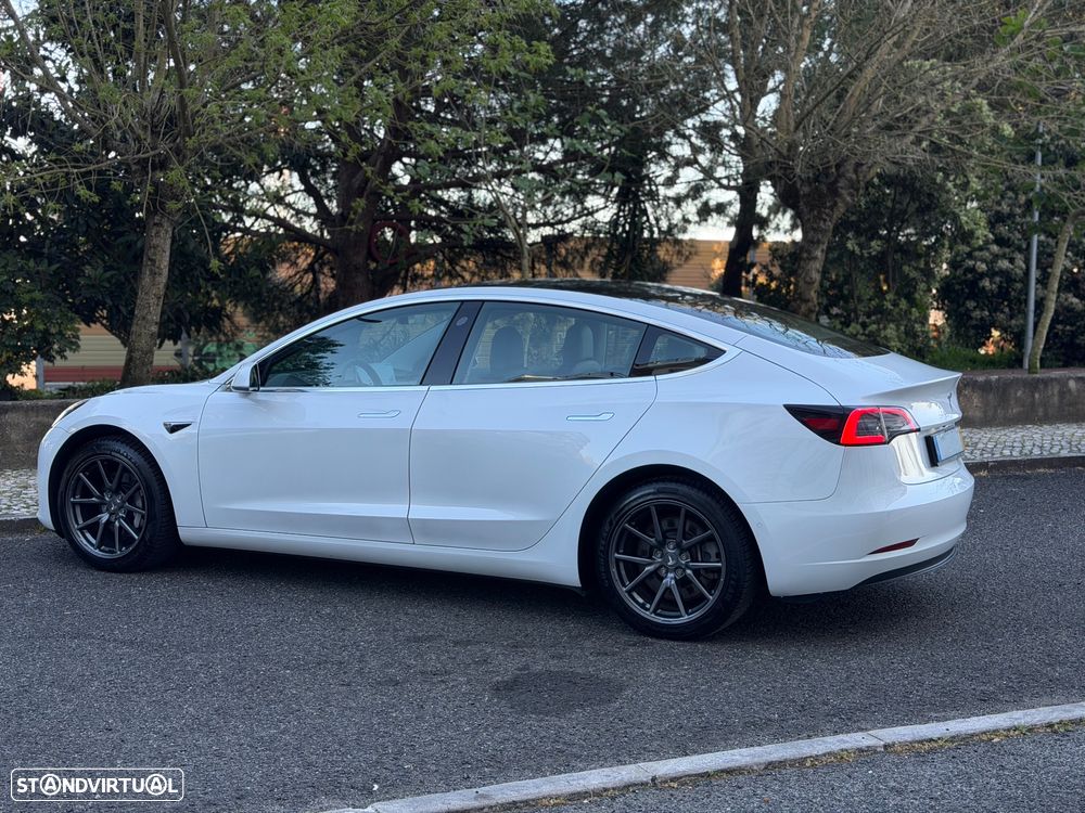 Tesla Model 3 Standard Range Plus RWD - 4