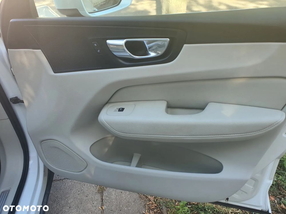 Volvo XC 60 T6 AWD Geartronic Inscription - 8