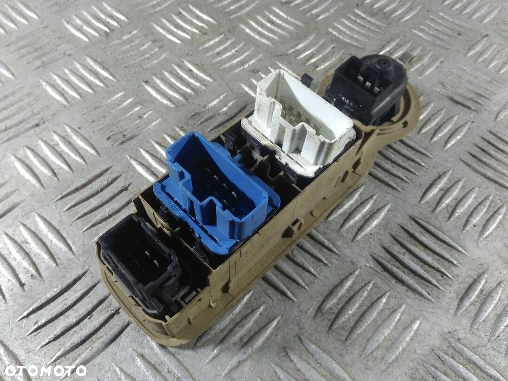 PRZEŁĄCZNIK SZYBY RENAULT MODUS - 2