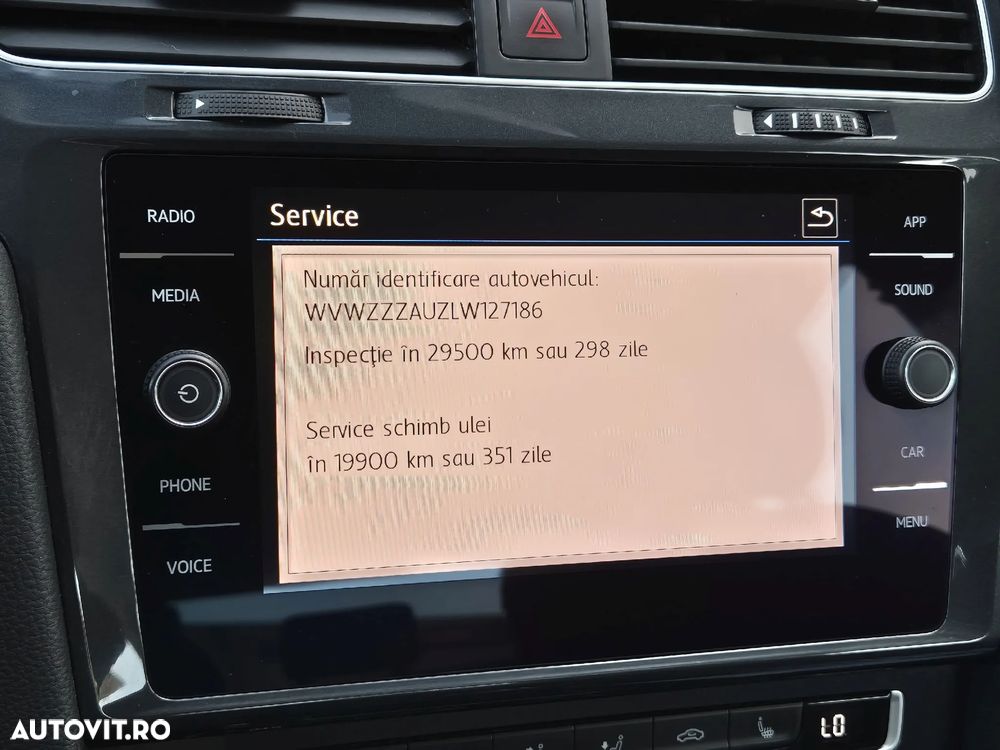Volkswagen Golf - 20