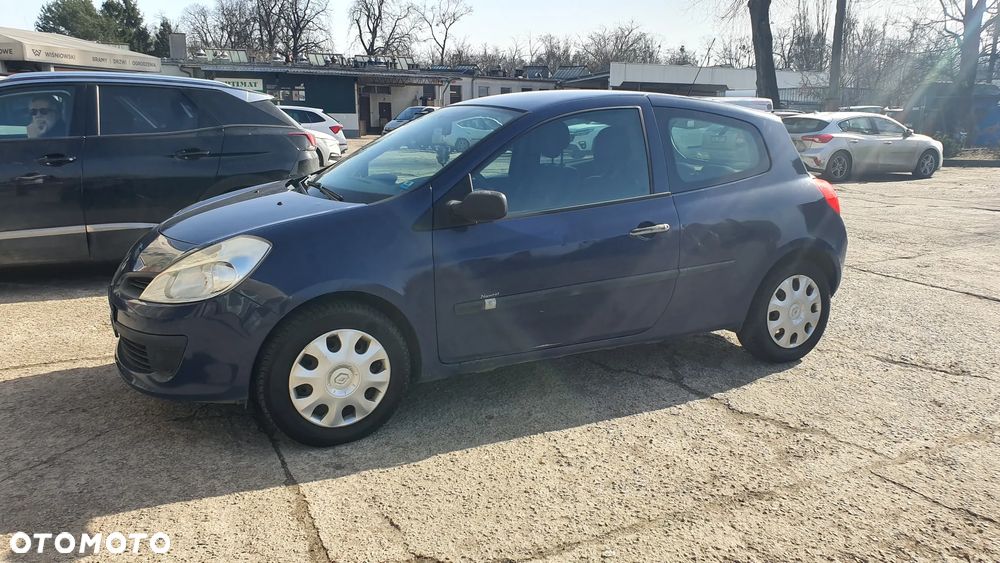 Renault Clio 1.2 16V All Inclusive - 10