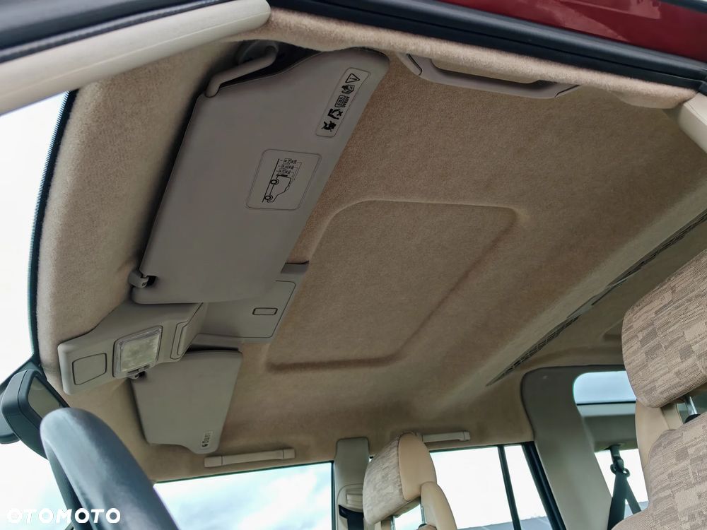 Land Rover Discovery - 30