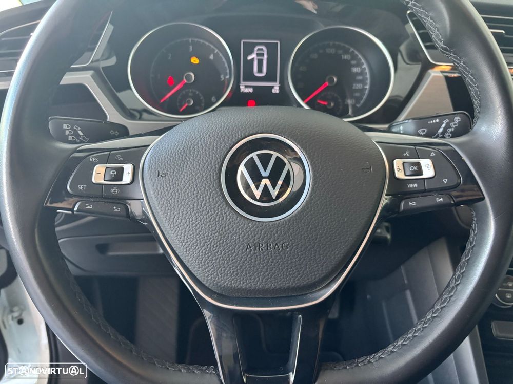 VW Touran 2.0 TDI Confortline - 16