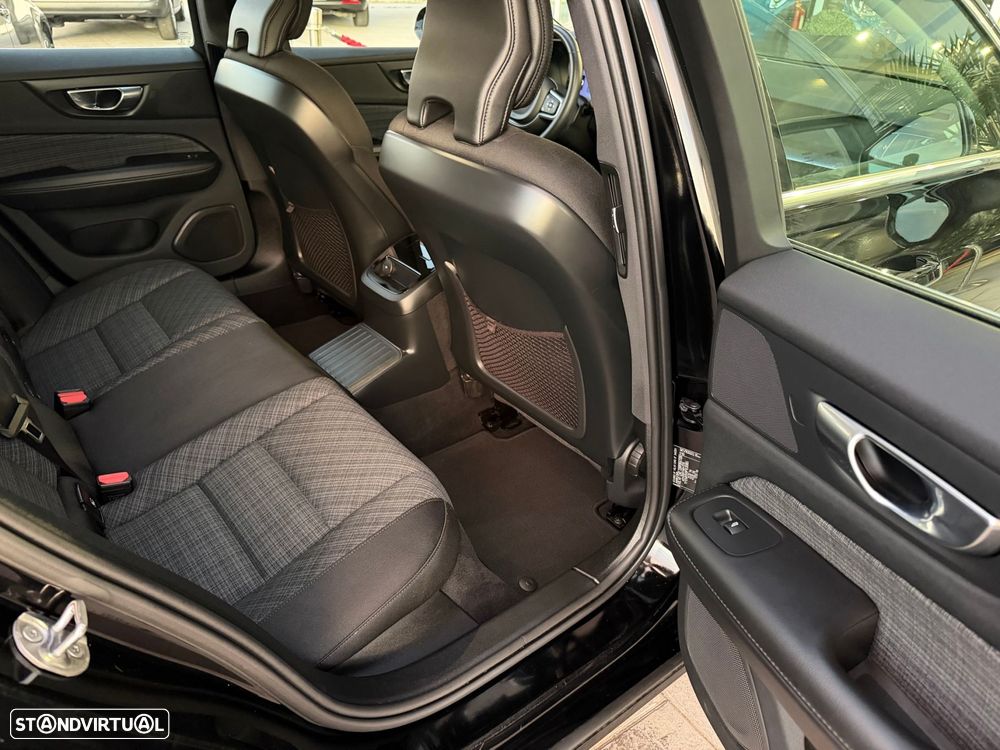 Volvo V60 2.0 T6 AWD TE Core - 26