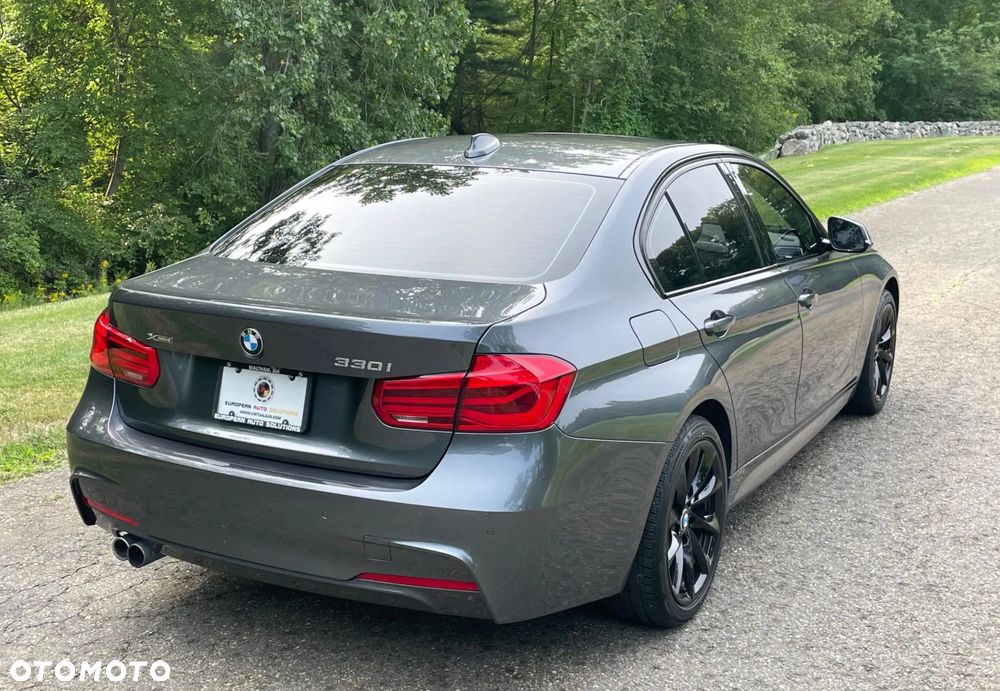 BMW Seria 3 330i xDrive Edition M Sport Shadow - 2