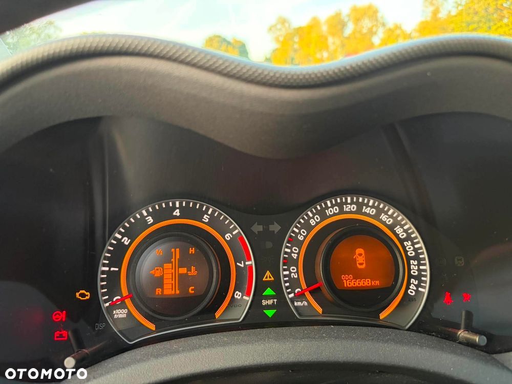 Toyota Auris 1.33 VVT-i Terra - 1