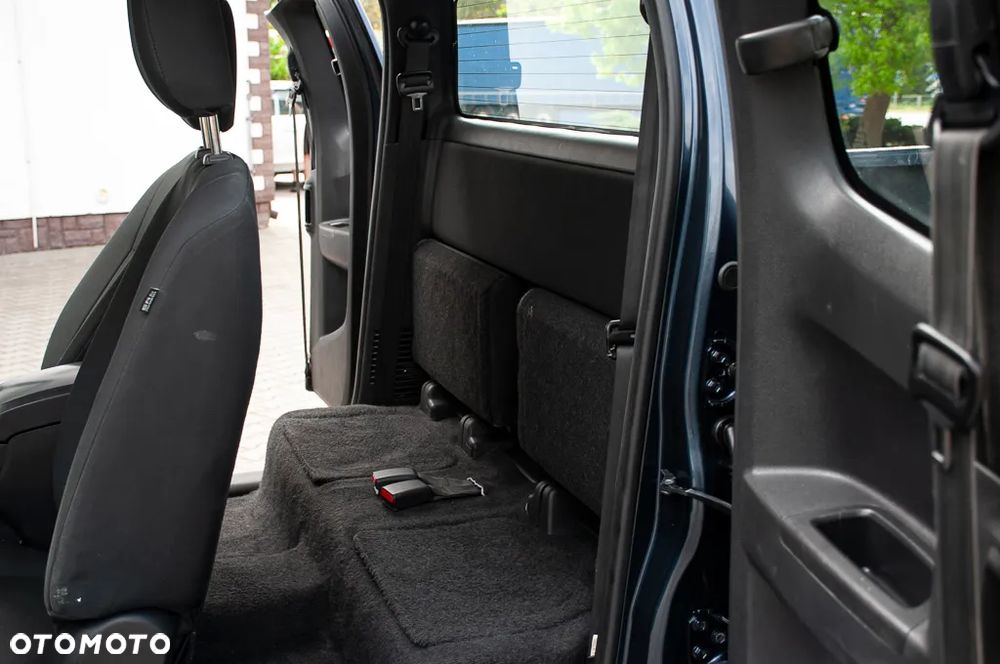Isuzu D-Max 2.5 SC L - 6