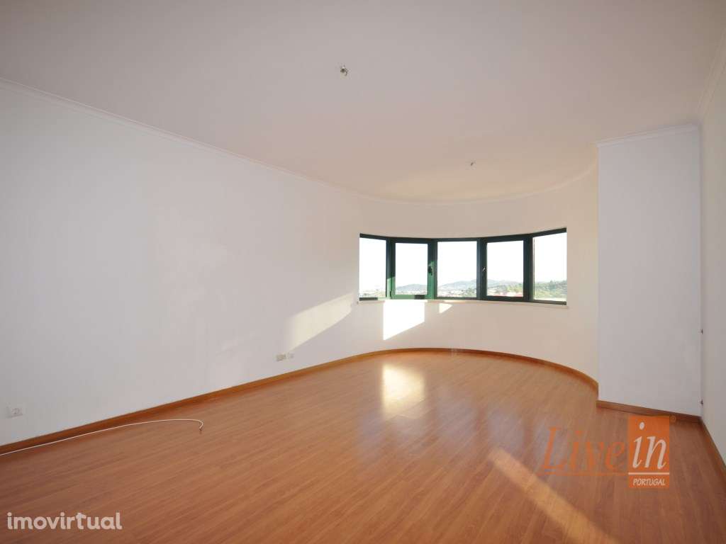 Excelente Apartamento T3 de 134 m² em Alenquer Com Varandas e Arrec... - Grande imagem: 2/33