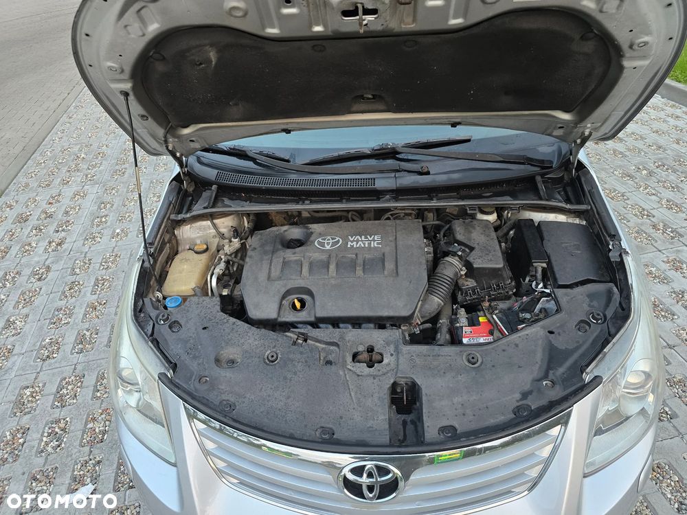 Toyota Avensis - 17
