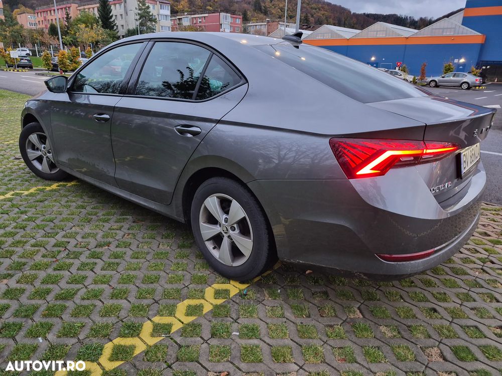 Skoda Octavia 2024 photo 3