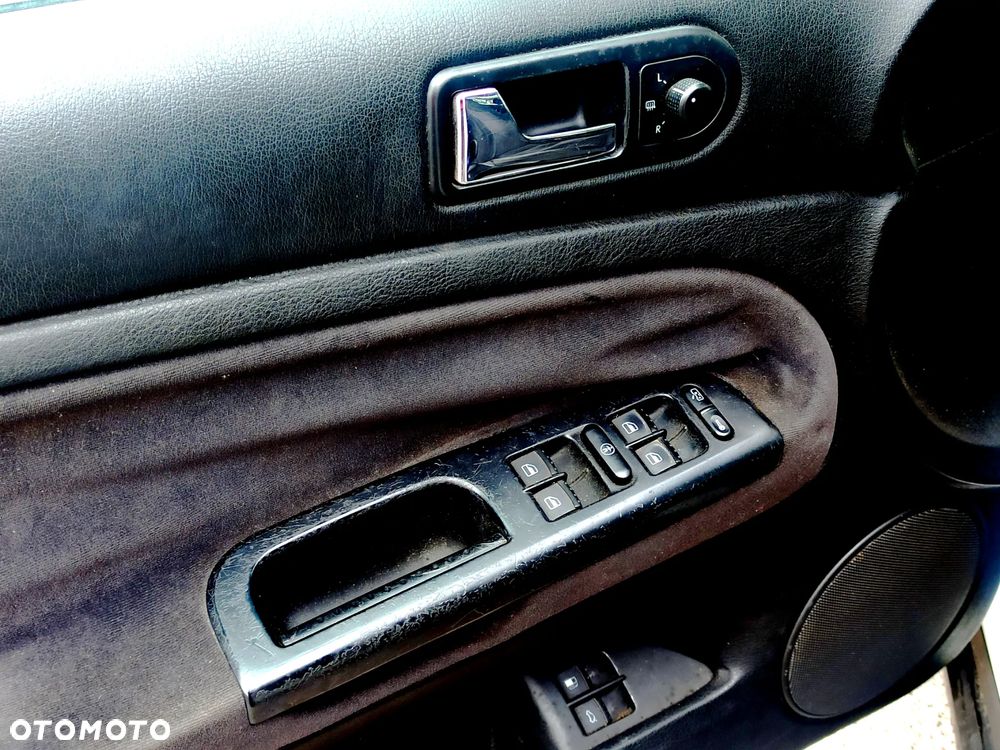 Volkswagen Passat 1.9 TDI Highline - 10