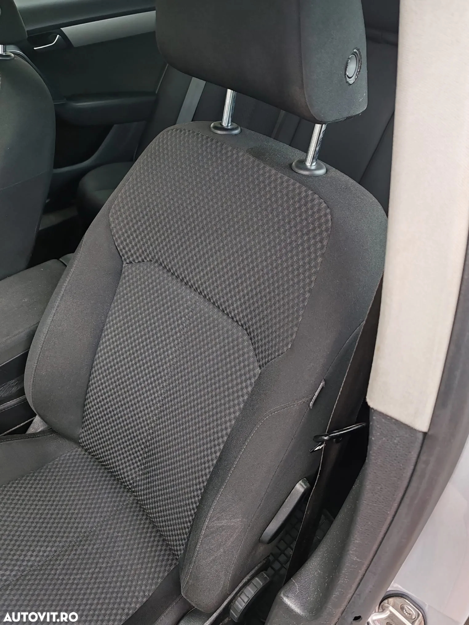 Volkswagen Passat Variant 2.0 TDI Blue TDI DSG Comfortline - 16