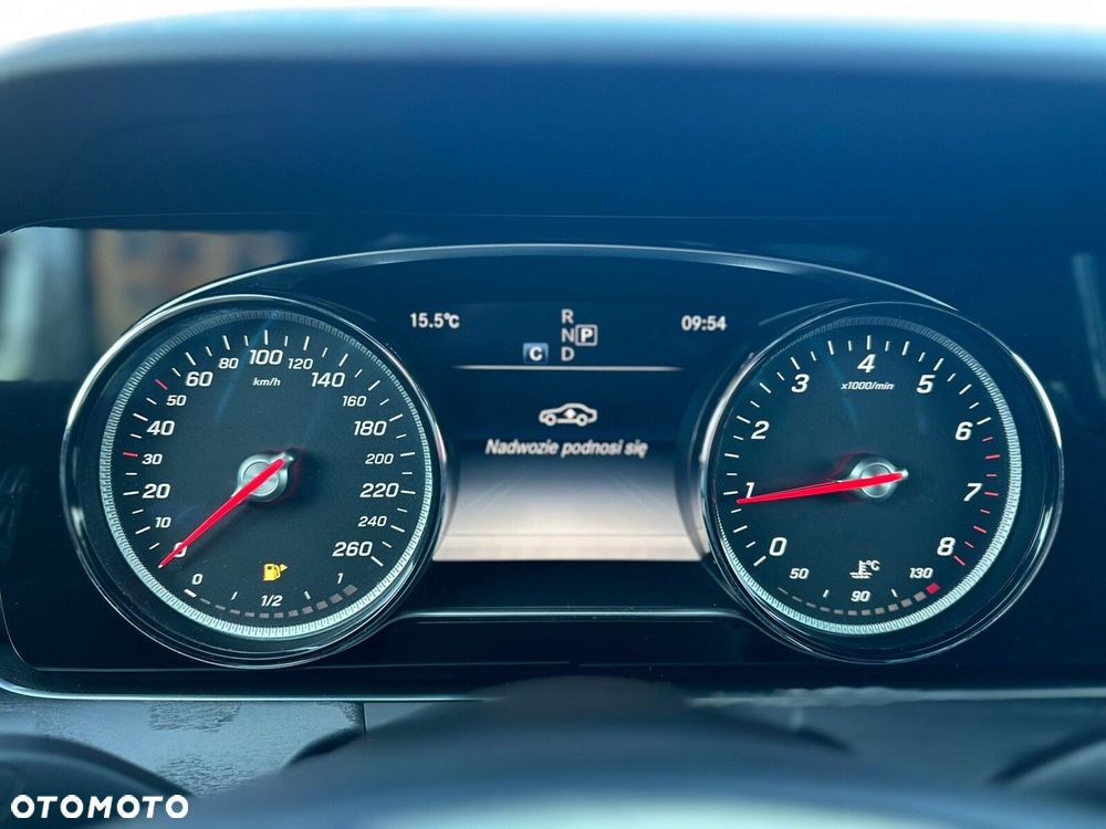 Mercedes-Benz Klasa E 400 4-Matic 9G-TRONIC - 18