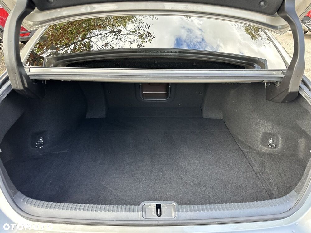 Lexus ES 300h Prestige - 26