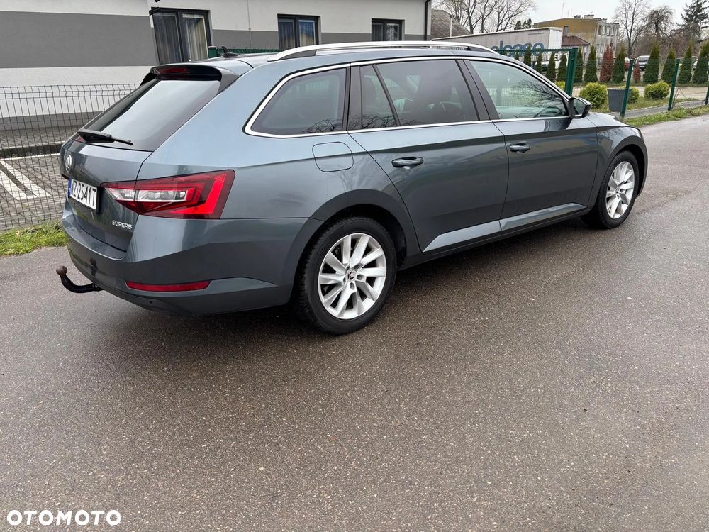 Skoda Superb 2.0 TDI Style DSG7 - 10