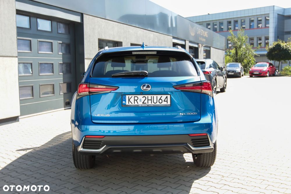 Lexus NX 300h Comfort AWD - 27