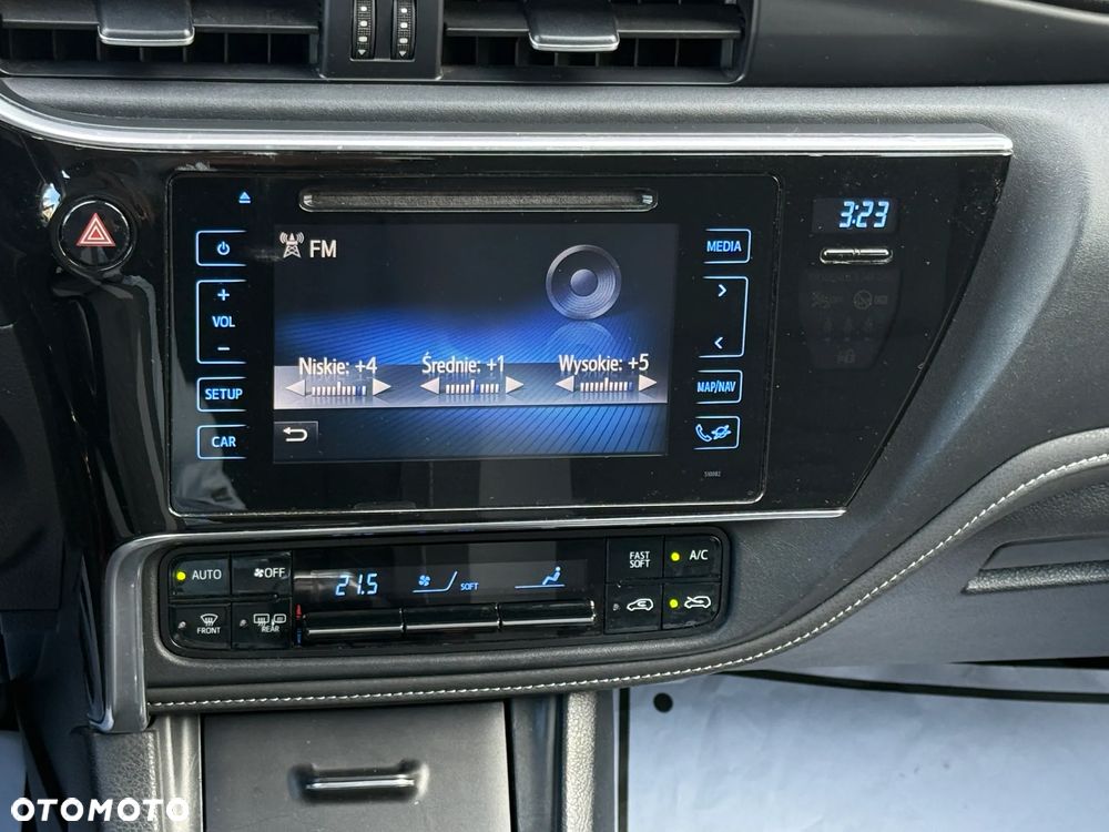 Toyota Auris 1.6 Premium - 9