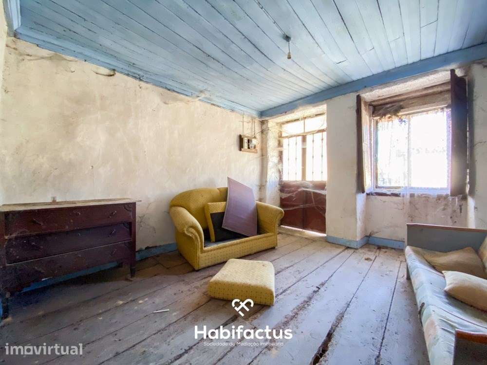 Moradia T2 à venda  para Reconstrução com quintal -  Boa Aldeia, Viseu - Grande imagem: 4/16