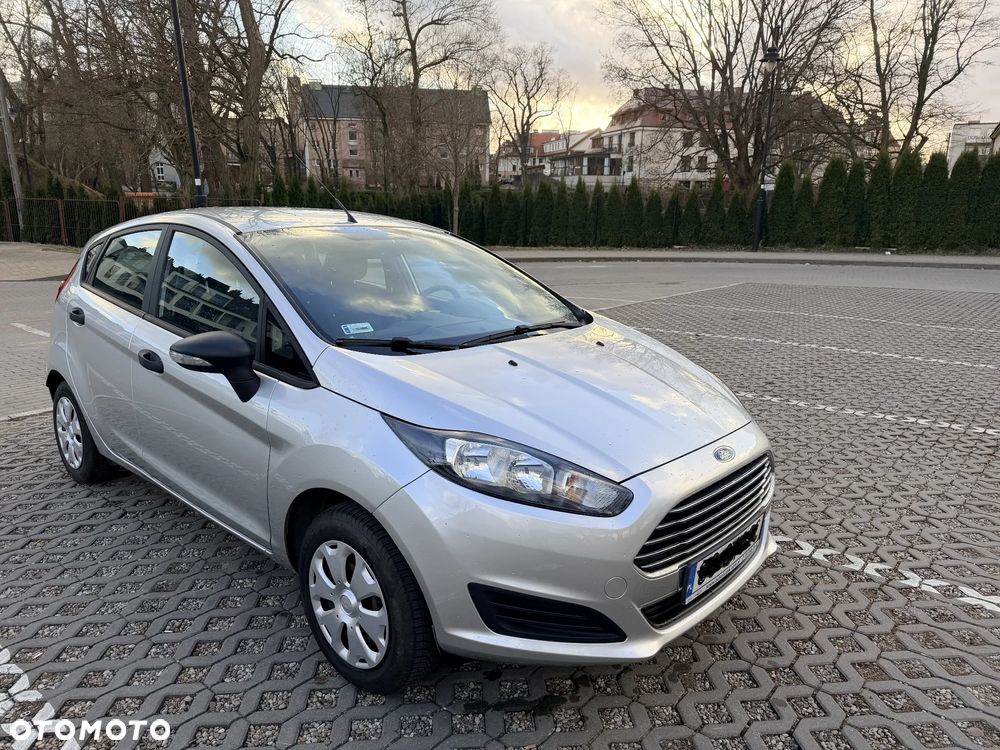 Ford Fiesta 1.25 Ambiente - 2