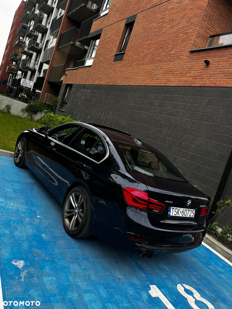 BMW Seria 3 330i xDrive Sport Line - 4