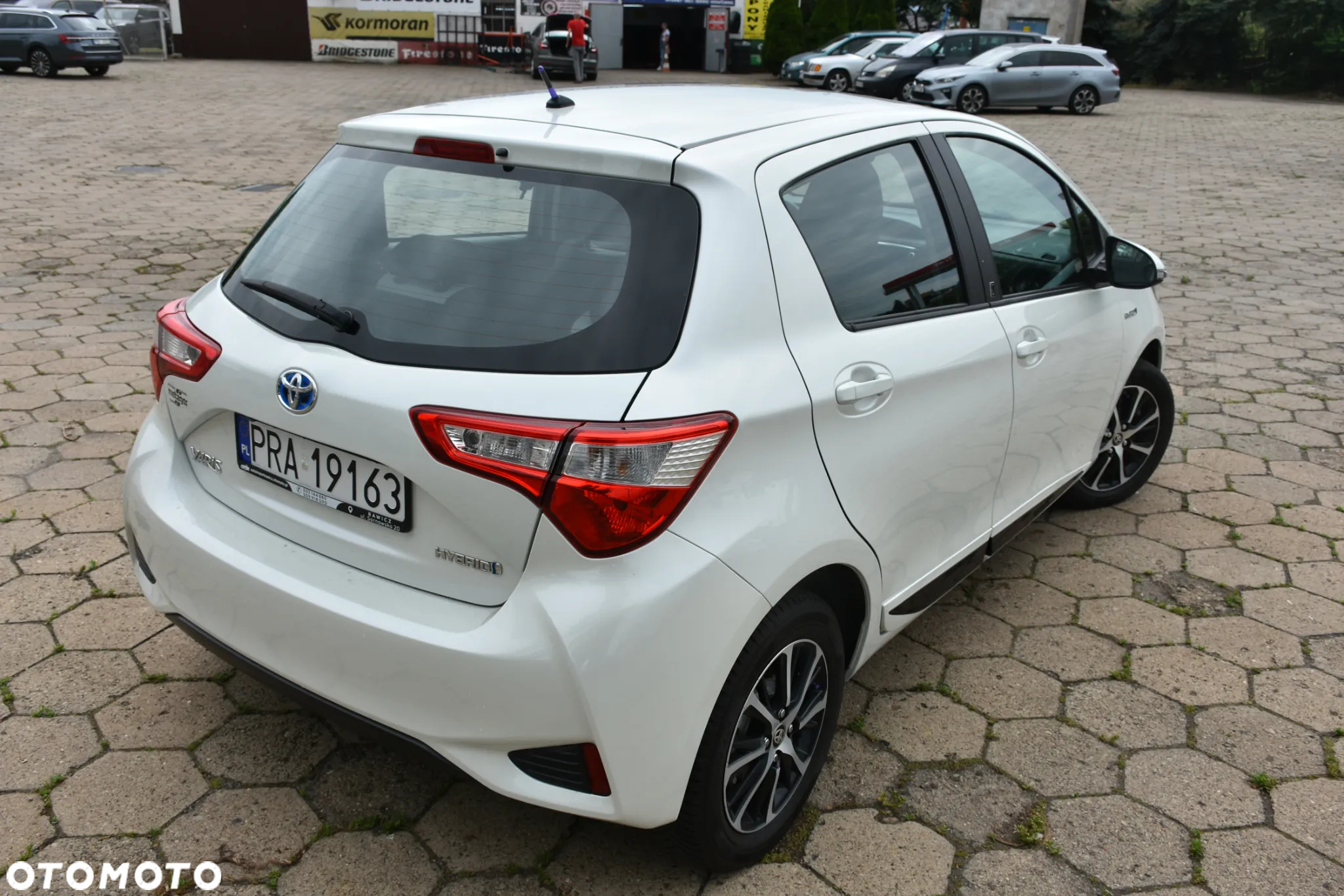 Toyota Yaris ver-hybrid-100-dynamic - 3