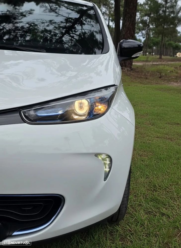 Renault Zoe (c/ Bateria) 41 kwh Life c/ LIMITED Pack - 9
