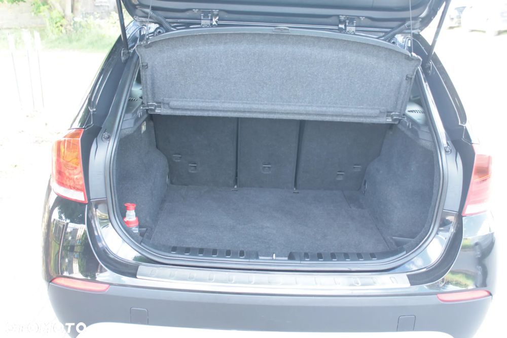 BMW X1 sDrive18d xLine - 6