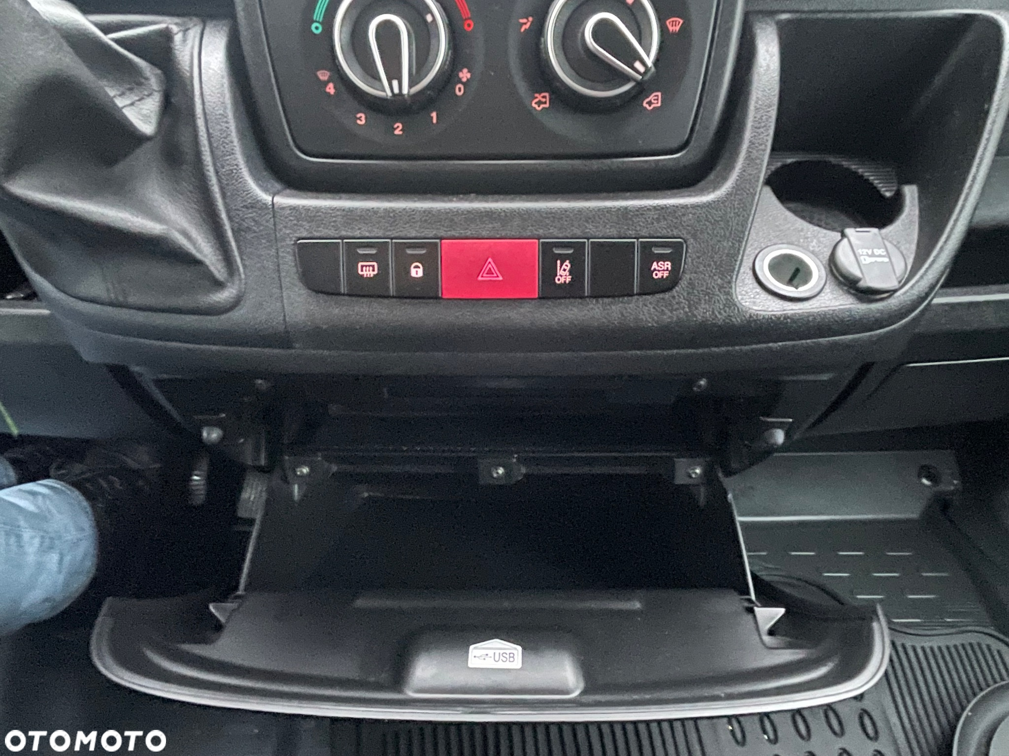 Peugeot Boxer HDi 333 L2H2 S&S Active - 21