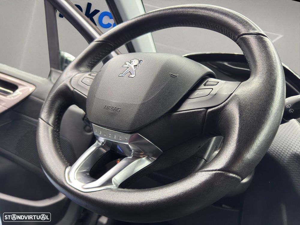Peugeot 2008 1.6 BlueHDi Style - 21